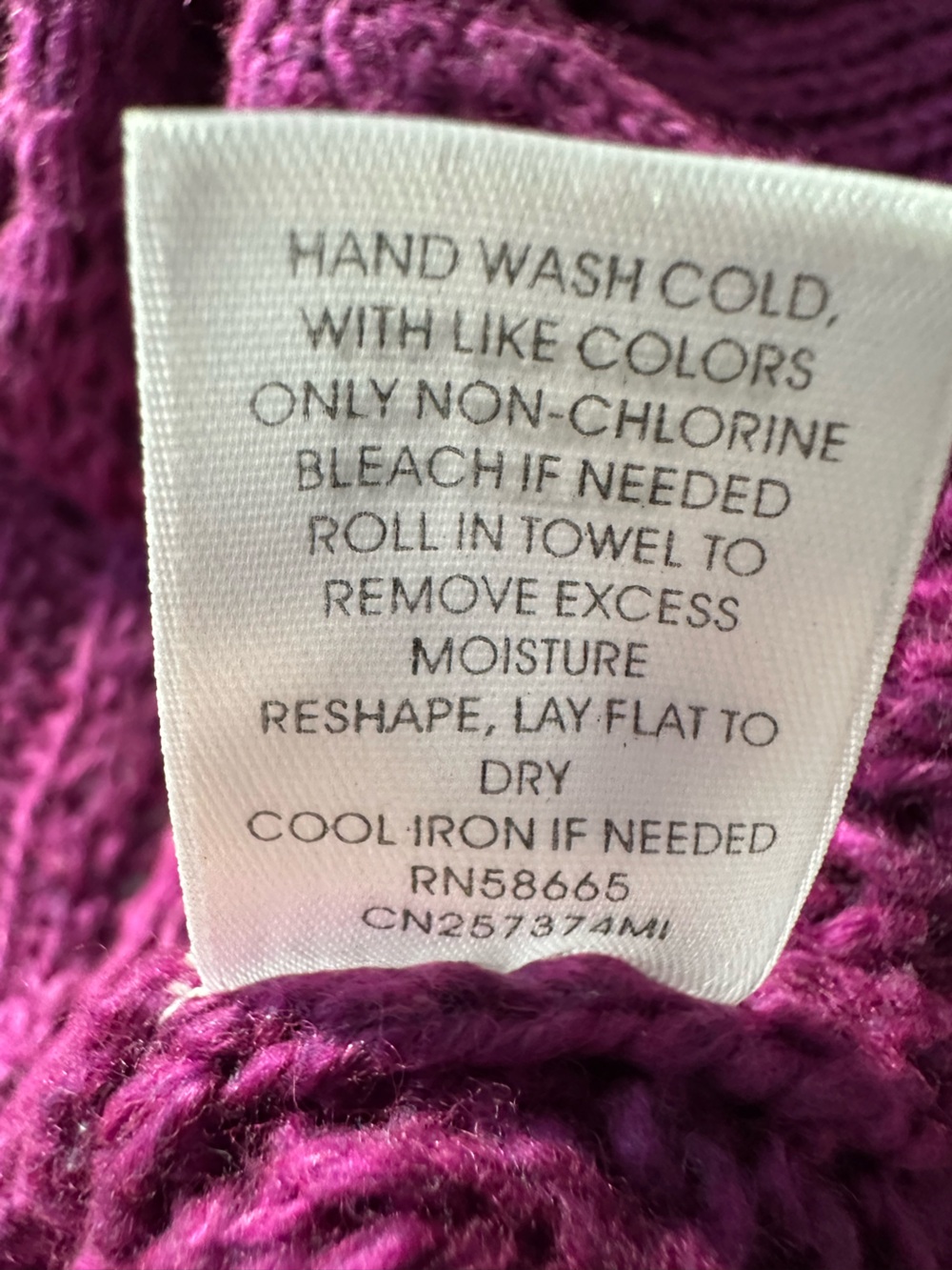 Caslon Nordstrom Magenta Cable Knit Button Cardigan size medium - Picture 12 of 13